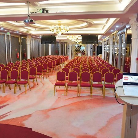 베스트웨스턴 프리미어 바투미 호텔 외부 사진 The conference hall