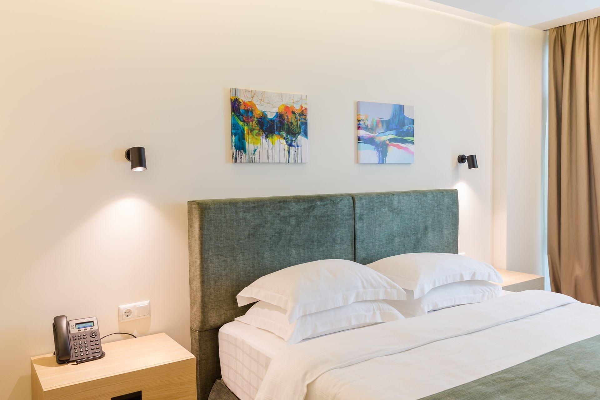 베스트웨스턴 프리미어 바투미 호텔 외부 사진 A bedroom at the hotel