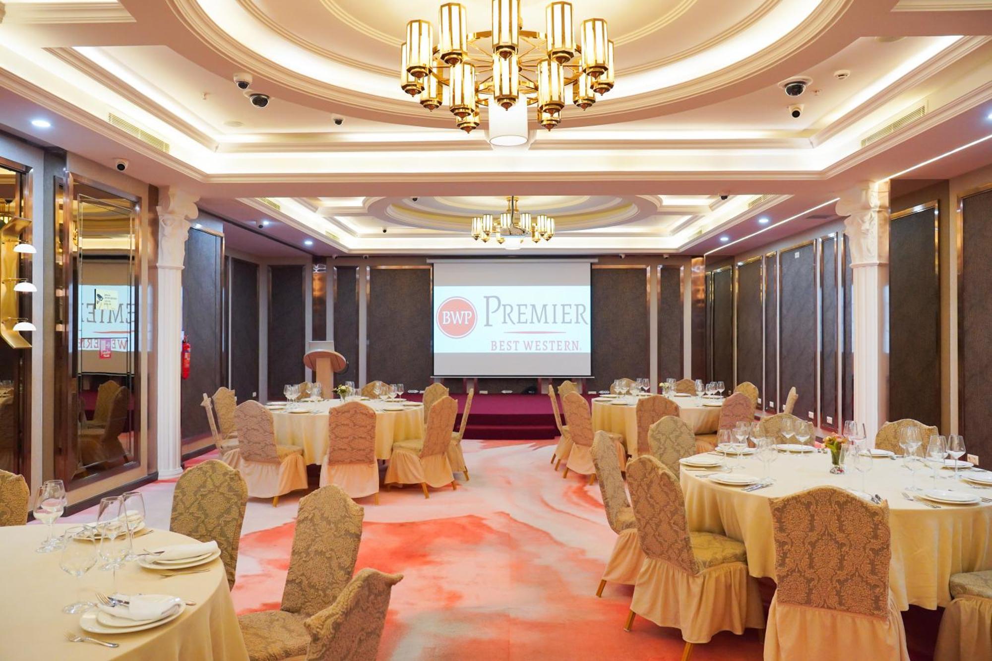 베스트웨스턴 프리미어 바투미 호텔 외부 사진 The Premier Ballroom